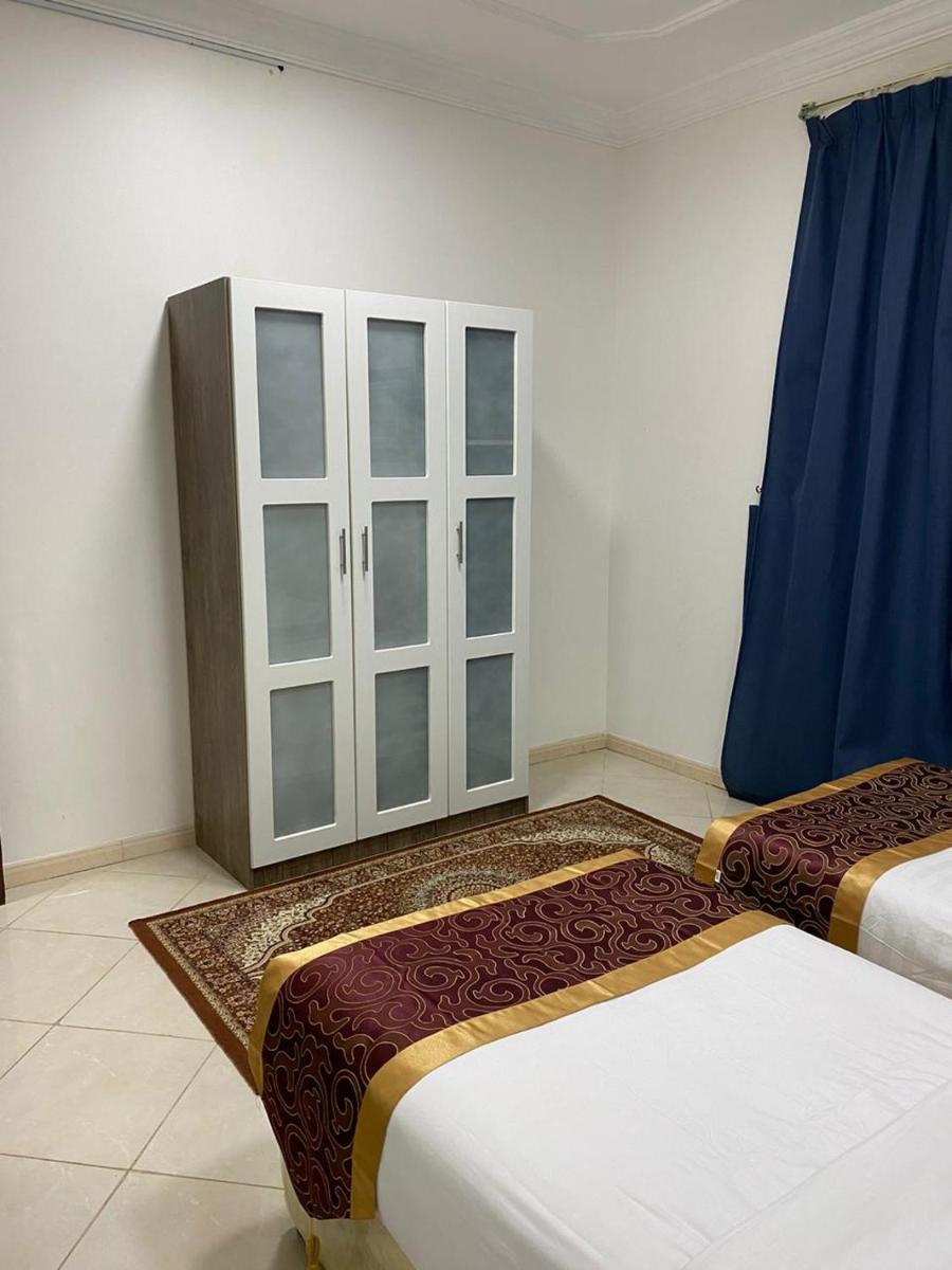 Popular attractions Area Nearby Property